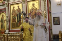 Митрополит Артемий совершил Всенощное бдение в Спасо-Преображенском соборе