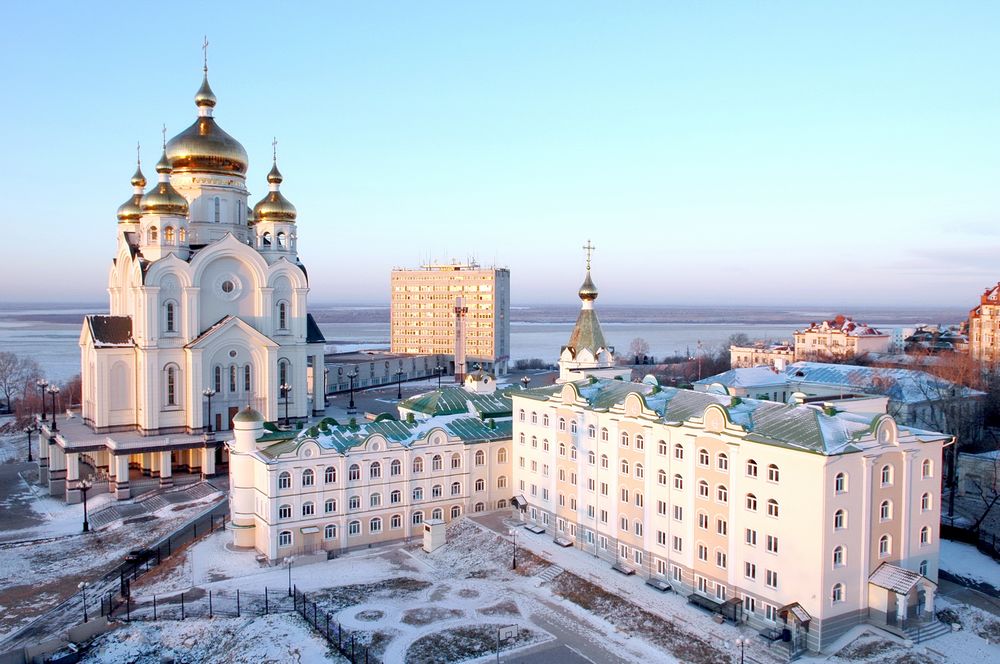 Спасо Преображенский собор в Хабаровске зимой